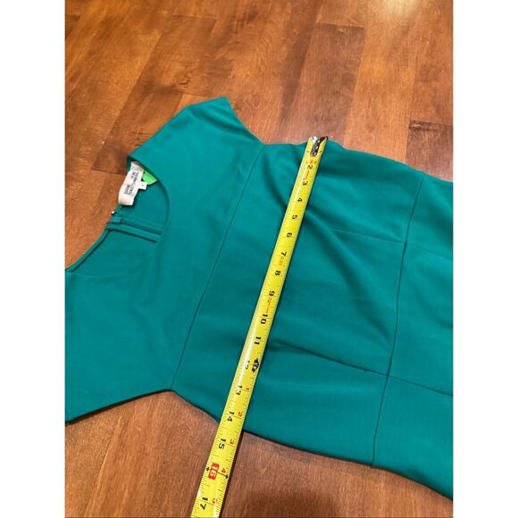 Woman’s Diane von Furstenberg Hadlie sheath dress green size 2 - Picture 5 of 6